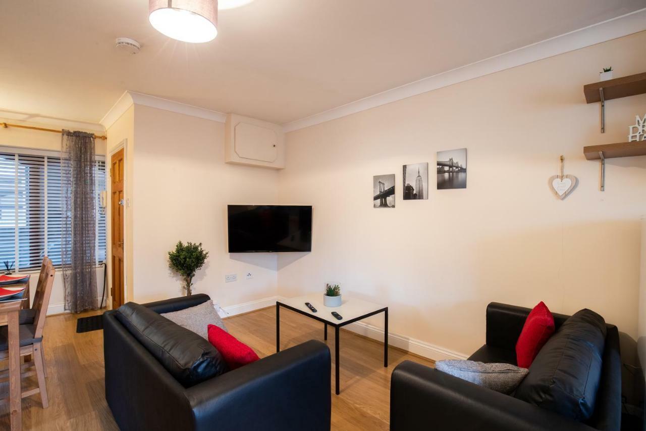 Spacious 2Br Flat In Stansted Apartment Stansted Mountfitchet Ngoại thất bức ảnh